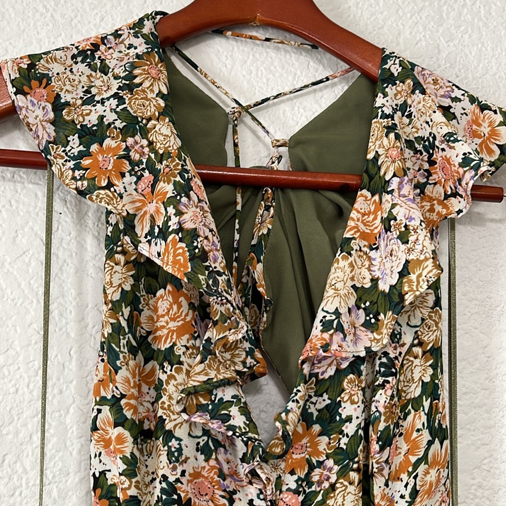 ASTR Floral Print Cutout Maxi Dress - Picture 7 of 17